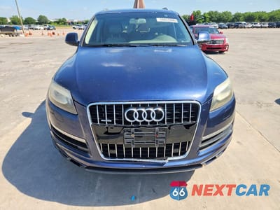 Piąte zdjęcie samochodu w środku: 2013 AUDI Q7 PREMIUM PLUS VIN:WA1LGAFE5DD015085 - miniatura
