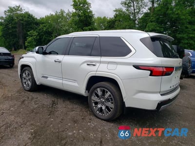 Drugie zdjęcie samochodu z przodu: 2026 TOYOTA SEQUOIA CAPSTONE VIN:7SVAAABA3TX076228 - miniatura