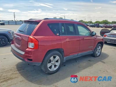 Trzecie zdjęcie samochodu z tyłu: 2011 JEEP COMPASS SPORT VIN:1J4NF1FBXBD158984 - miniatura