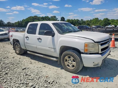 Czwarte zdjęcie samochodu z boku: 2007 CHEVROLET SILVERADO K1500 CREW CAB VIN:2GCEK13M071545750 - miniatura