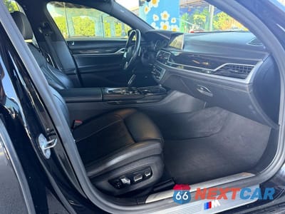 Zdjęcie 9 z 15 samochodu: 2019 BMW 750I XDRIVE VIN:WBA7F2C56K8240643 - miniatura