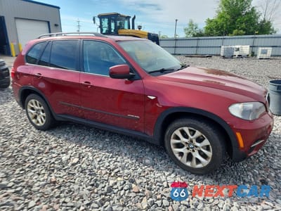 Czwarte zdjęcie samochodu z boku: 2011 BMW X5 XDRIVE35I VIN:5UXZV4C5XBL413924 - miniatura