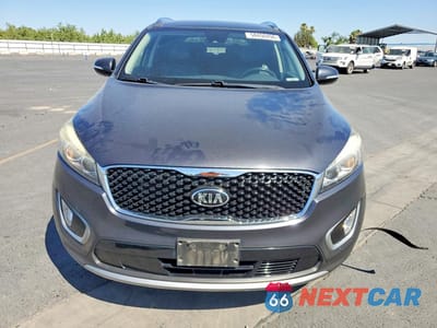 Piąte zdjęcie samochodu w środku: 2018 KIA SORENTO EX VIN:5XYPHDA59JG347363 - miniatura