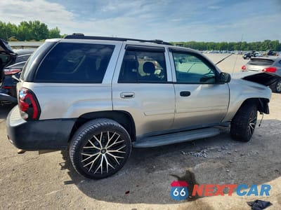 Trzecie zdjęcie samochodu z tyłu: 2007 CHEVROLET TRAILBLAZER LS VIN:1GNDS13S672244899 - miniatura