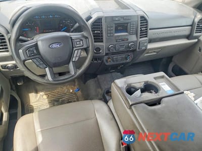 Zdjęcie 8 z 12 samochodu: 2017 FORD F450 SUPER DUTY VIN:1FD0X4GY0HEC11501 - miniatura