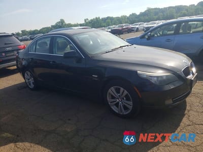 Czwarte zdjęcie samochodu z boku: 2010 BMW 528 XI VIN:WBANV1C58AC445121 - miniatura