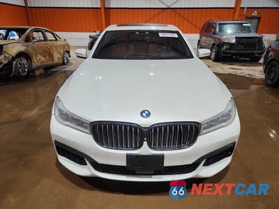 Piąte zdjęcie samochodu w środku: 2016 BMW 750 XI VIN:WBA7B0C52GGF92213 - miniatura