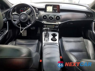 Zdjęcie 8 z 12 samochodu: 2019 KIA STINGER GT1 VIN:KNAE45LC9K6061454 - miniatura