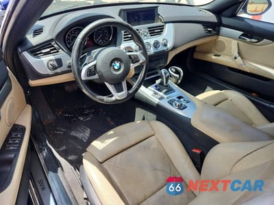Zdjęcie 8 z 12 samochodu: 2011 BMW Z4 SDRIVE35I VIN:WBALM7C50BE383930 - miniatura