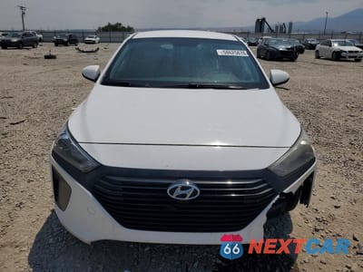 Piąte zdjęcie samochodu w środku: 2017 HYUNDAI IONIQ BLUE VIN:KMHC65LC0HU045602 - miniatura