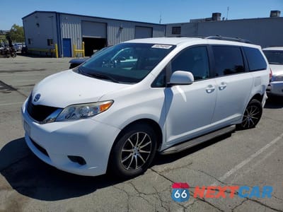 2012 TOYOTA SIENNA LE 5TDKK3DC7CS180460 - główne zdjęcie licytacji z USA - miniatura