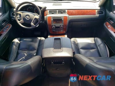 Zdjęcie 8 z 13 samochodu: 2009 CHEVROLET SUBURBAN K1500 LTZ VIN:1GNFK36309R190888 - miniatura