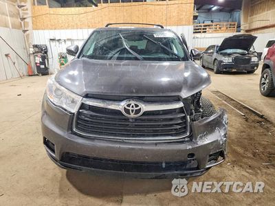 Piąte zdjęcie samochodu w środku: 2014 TOYOTA HIGHLANDER LE VIN:5TDBKRFH5ES020155 - miniatura