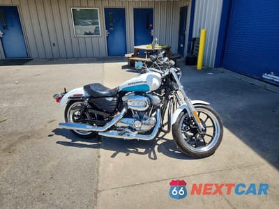 2017 HARLEY-DAVIDSON XL883 SUPERLOW 1HD4CR216HC437965 - główne zdjęcie licytacji z USA - miniatura