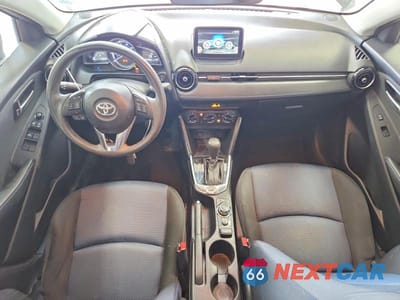 Zdjęcie 8 z 12 samochodu: 2018 TOYOTA YARIS IA BASE VIN:3MYDLBYV3JY326548 - miniatura