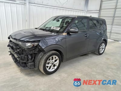 2025 KIA SOUL LX KNDJ23AU8S7245589 - główne zdjęcie licytacji z USA - miniatura