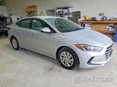 Czwarte zdjęcie samochodu z boku: 2017 HYUNDAI ELANTRA SE VIN:5NPD74LF0HH104510 - miniatura