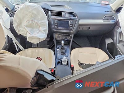 Zdjęcie 8 z 13 samochodu: 2018 VOLKSWAGEN TIGUAN S VIN:3VV1B7AX6JM145501 - miniatura
