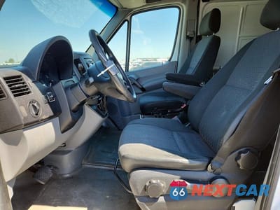 Zdjęcie 7 z 13 samochodu: 2012 MERCEDES-BENZ SPRINTER 3500 VIN:WD3PF1CC8C5685973 - miniatura