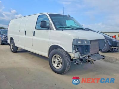 Czwarte zdjęcie samochodu z boku: 2022 CHEVROLET EXPRESS G2500 VIN:1GCWGBFP1N1157933 - miniatura