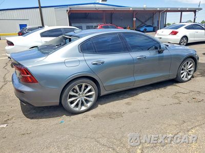 Trzecie zdjęcie samochodu z tyłu: 2020 VOLVO S60 T6 MOMENTUM VIN:7JRA22TK1LG067159 - miniatura