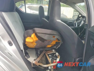 Zdjęcie 10 z 12 samochodu: 2015 TOYOTA PRIUS C ONE VIN:JTDKDTB39F1583595 - miniatura