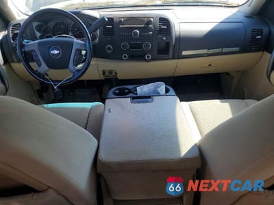 Zdjęcie 8 z 12 samochodu: 2008 CHEVROLET SILVERADO K1500 VIN:2GCEK19J481311139 - miniatura