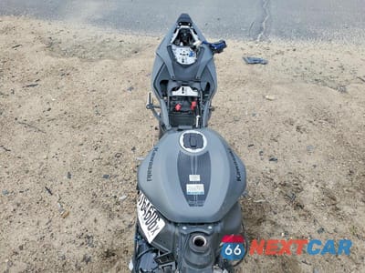 Piąte zdjęcie samochodu w środku: 2025 KAWASAKI ZX636 K VIN:JKBZXJK11SA010859 - miniatura