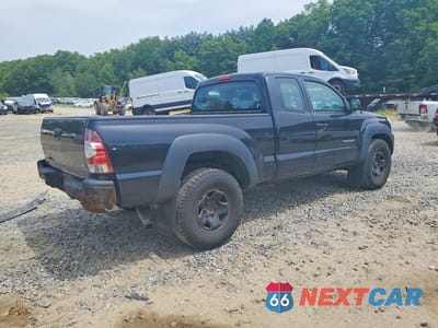 Trzecie zdjęcie samochodu z tyłu: 2010 TOYOTA TACOMA ACCESS CAB VIN:5TEUU4EN8AZ697808 - miniatura