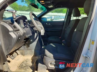 Zdjęcie 7 z 13 samochodu: 2016 FORD EXPLORER POLICE INTERCEPTOR VIN:1FM5K8AR9GGA36732 - miniatura