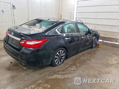 Trzecie zdjęcie samochodu z tyłu: 2017 NISSAN ALTIMA 2.5 SV VIN:1N4AL3AP6HC153023 - miniatura