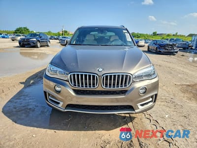 Piąte zdjęcie samochodu w środku: 2017 BMW X5 XDR40E VIN:5UXKT0C30H0S81684 - miniatura