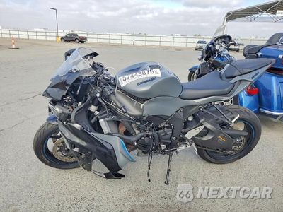Trzecie zdjęcie samochodu z tyłu: 2025 KAWASAKI ZX636 K VIN:JKBZXJK13SA010829 - miniatura