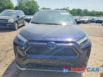 Piąte zdjęcie samochodu w środku: 2024 TOYOTA RAV4 PRIME XSE VIN:JTMFB3FV9RD223572 - miniatura