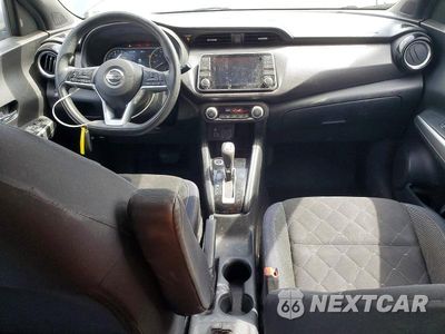 Zdjęcie 8 z 12 samochodu: 2018 NISSAN KICKS SV VIN:3N1CP5CU8JL535492 - miniatura