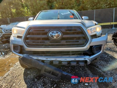 Piąte zdjęcie samochodu w środku: 2018 TOYOTA TACOMA SR V6 VIN:3TMCZ5ANXJM149816 - miniatura