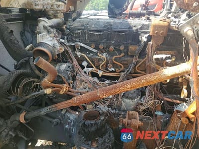 Zdjęcie 7 z 10 samochodu: 2019 INTERNATIONAL LT625 SEMI TRUCK VIN:3HCDZTZR9KL532673 - miniatura