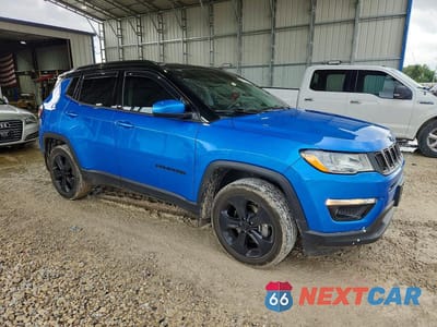 Czwarte zdjęcie samochodu z boku: 2021 JEEP COMPASS LATITUDE VIN:3C4NJDBB2MT570048 - miniatura