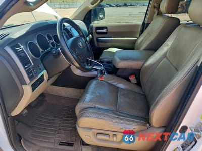 Zdjęcie 7 z 13 samochodu: 2010 TOYOTA SEQUOIA LIMITED VIN:5TDJW5G14AS025187 - miniatura
