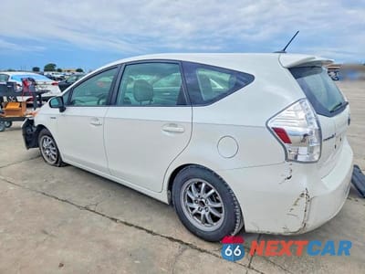 Drugie zdjęcie samochodu z przodu: 2014 TOYOTA PRIUS V THREE VIN:JTDZN3EU6E3324467 - miniatura