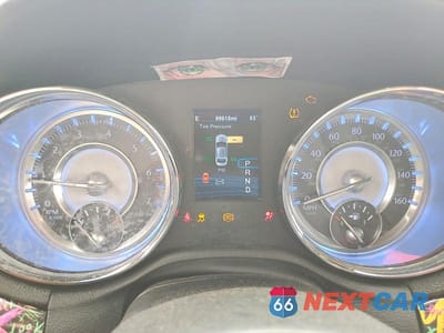 Zdjęcie 9 z 13 samochodu: 2013 CHRYSLER 300C LUXURY VIN:2C3CCAET5DH661753 - miniatura