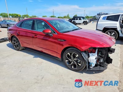 Czwarte zdjęcie samochodu z boku: 2025 HYUNDAI SONATA SEL VIN:KMHL64JA1SA505628 - miniatura