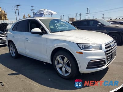 Czwarte zdjęcie samochodu z boku: 2018 AUDI Q5 PREMIUM VIN:WA1ANAFYXJ2023164 - miniatura