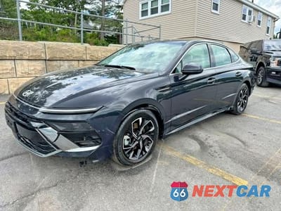2024 HYUNDAI SONATA SEL KMHL64JA7RA402210 - główne zdjęcie licytacji z USA - miniatura