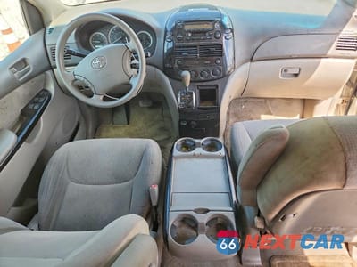 Zdjęcie 8 z 13 samochodu: 2004 TOYOTA SIENNA LE 7 PASSENGER VIN:5TDZA23C64S086391 - miniatura