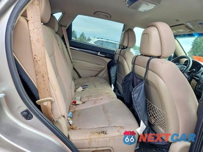 Zdjęcie 11 z 13 samochodu: 2015 KIA SORENTO LX VIN:5XYKTDA77FG653771 - miniatura