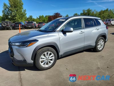 2022 TOYOTA COROLLA CROSS XLE 7MUBAABG1NV041933 - główne zdjęcie licytacji z USA - miniatura