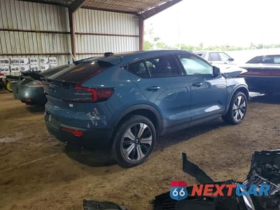 Trzecie zdjęcie samochodu z tyłu: 2023 VOLVO C40 RECHARGE PLUS VIN:YV4ED3GL0P2065678 - miniatura
