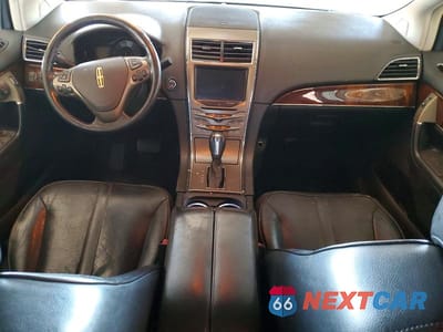 Zdjęcie 8 z 12 samochodu: 2011 LINCOLN MKX VIN:2LMDJ8JKXBBJ32200 - miniatura