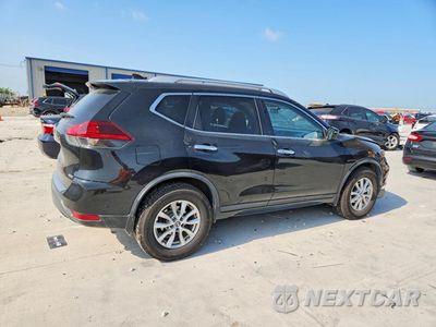 Trzecie zdjęcie samochodu z tyłu: 2018 NISSAN ROGUE SV VIN:KNMAT2MV4JP611705 - miniatura